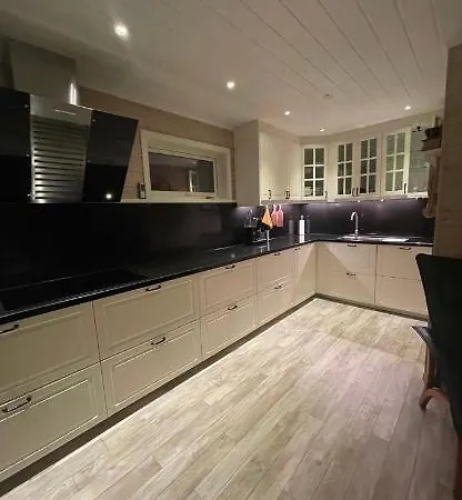 Holiday home Flott Hytte Med Badestamp.